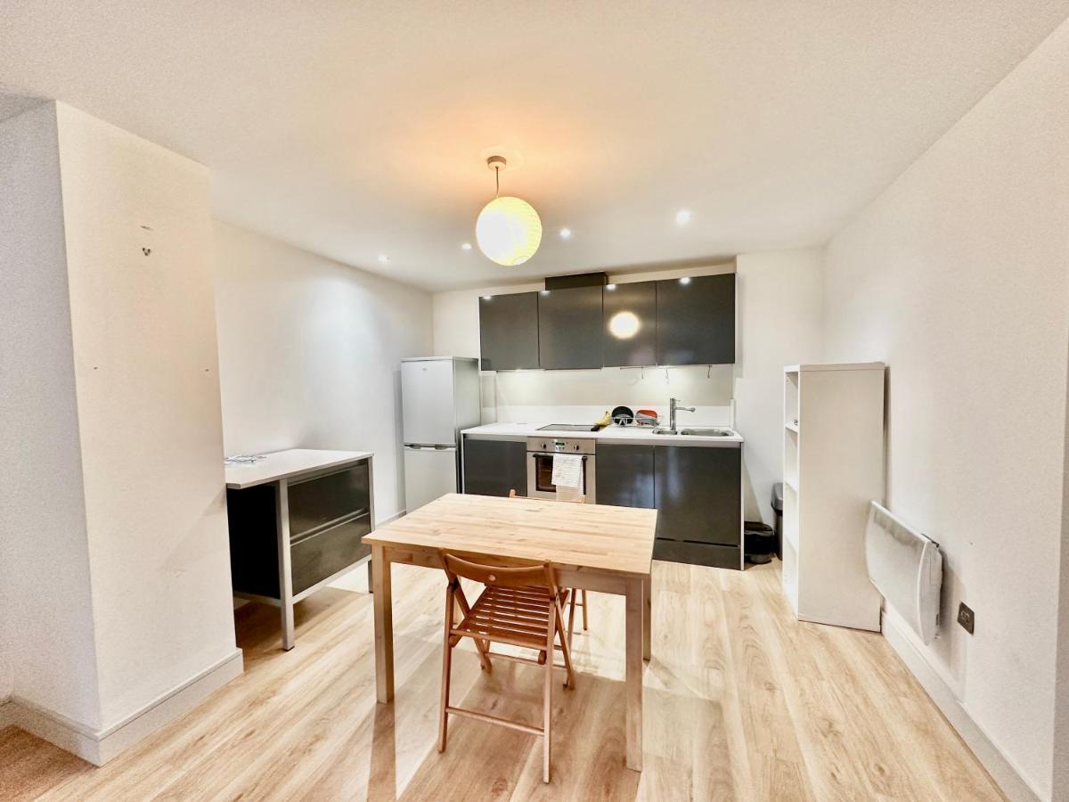 Cosy Canal View Apartment Cardiff Bay 외부 사진